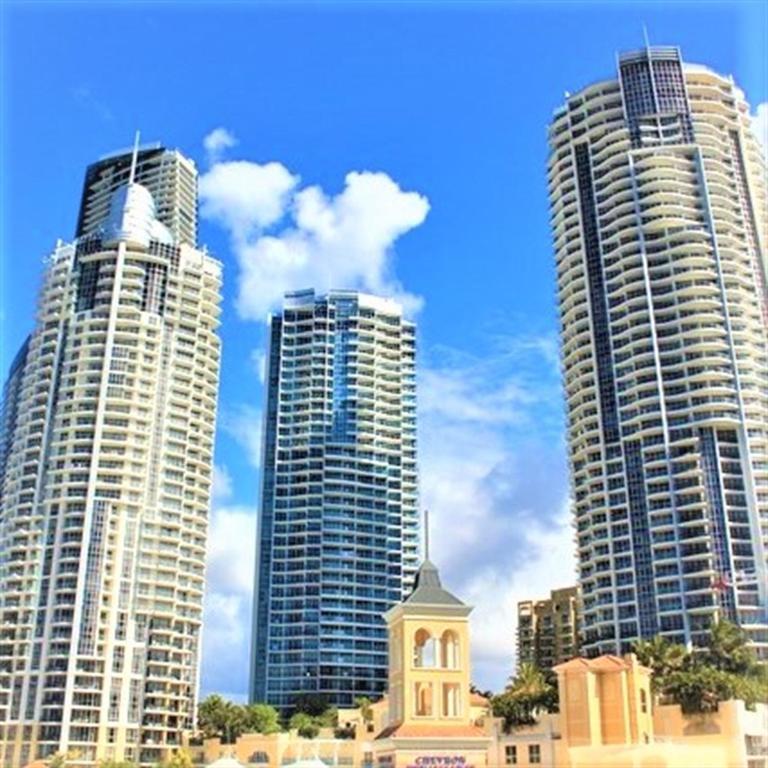 Апартаменти Deluxe Chevron Renaissance Голд-Кост Екстер'єр фото