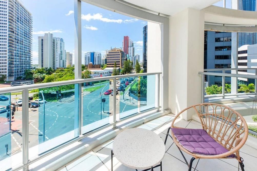 Апартаменти Deluxe Chevron Renaissance Голд-Кост Екстер'єр фото