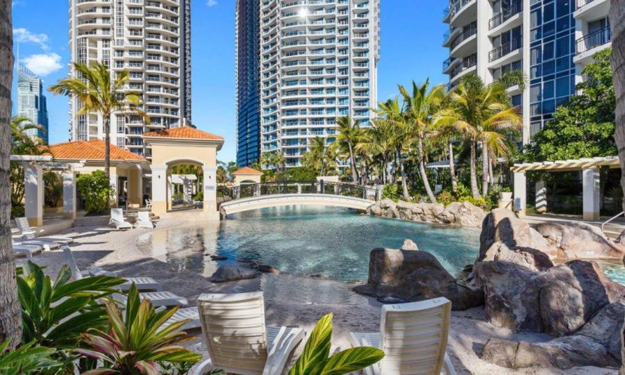 Апартаменти Deluxe Chevron Renaissance Голд-Кост Екстер'єр фото